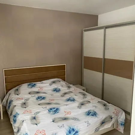 Apartment в комплекс смолянски езера *